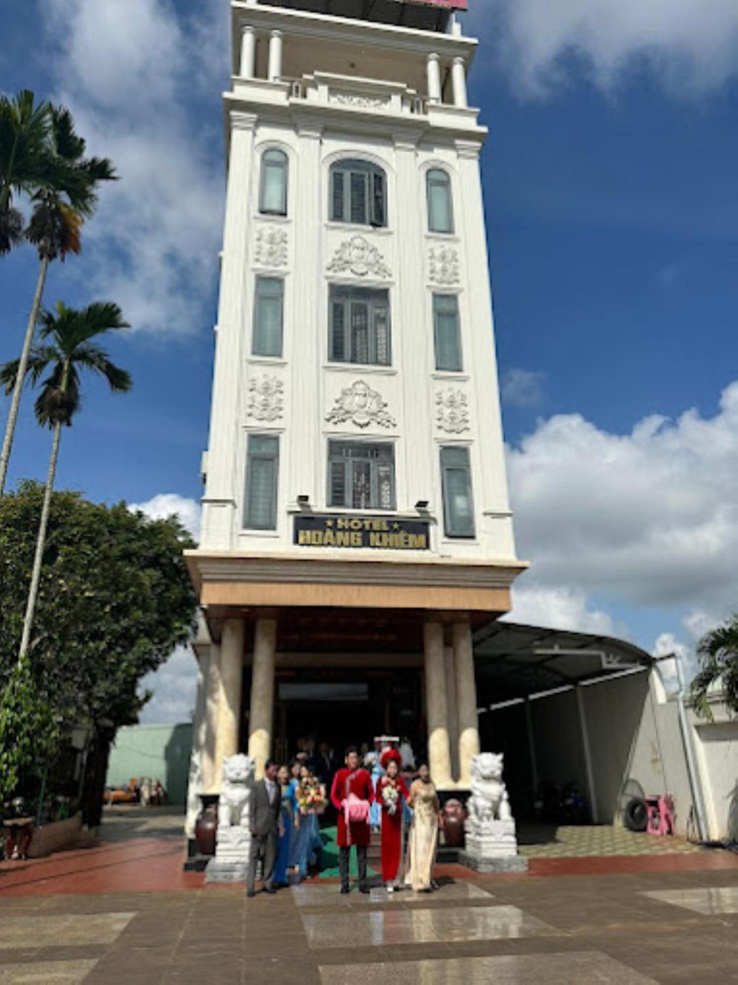 פלייקו Hoang Khiem Hotel מראה חיצוני תמונה