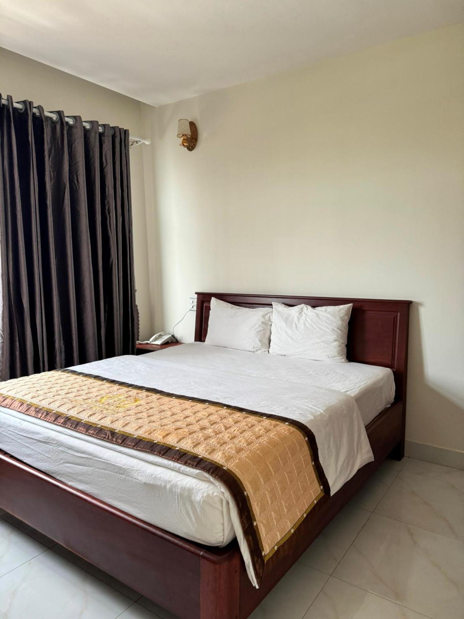 פלייקו Hoang Khiem Hotel מראה חיצוני תמונה