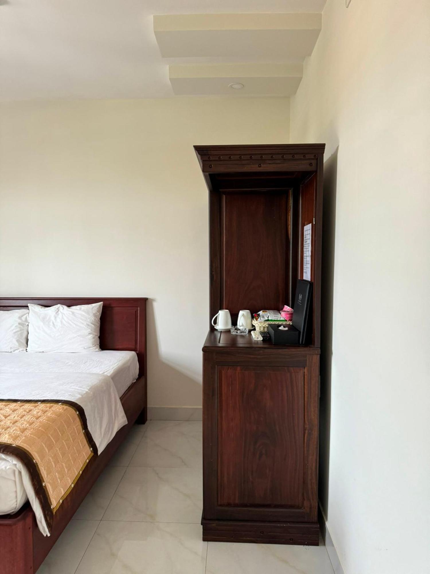 פלייקו Hoang Khiem Hotel מראה חיצוני תמונה