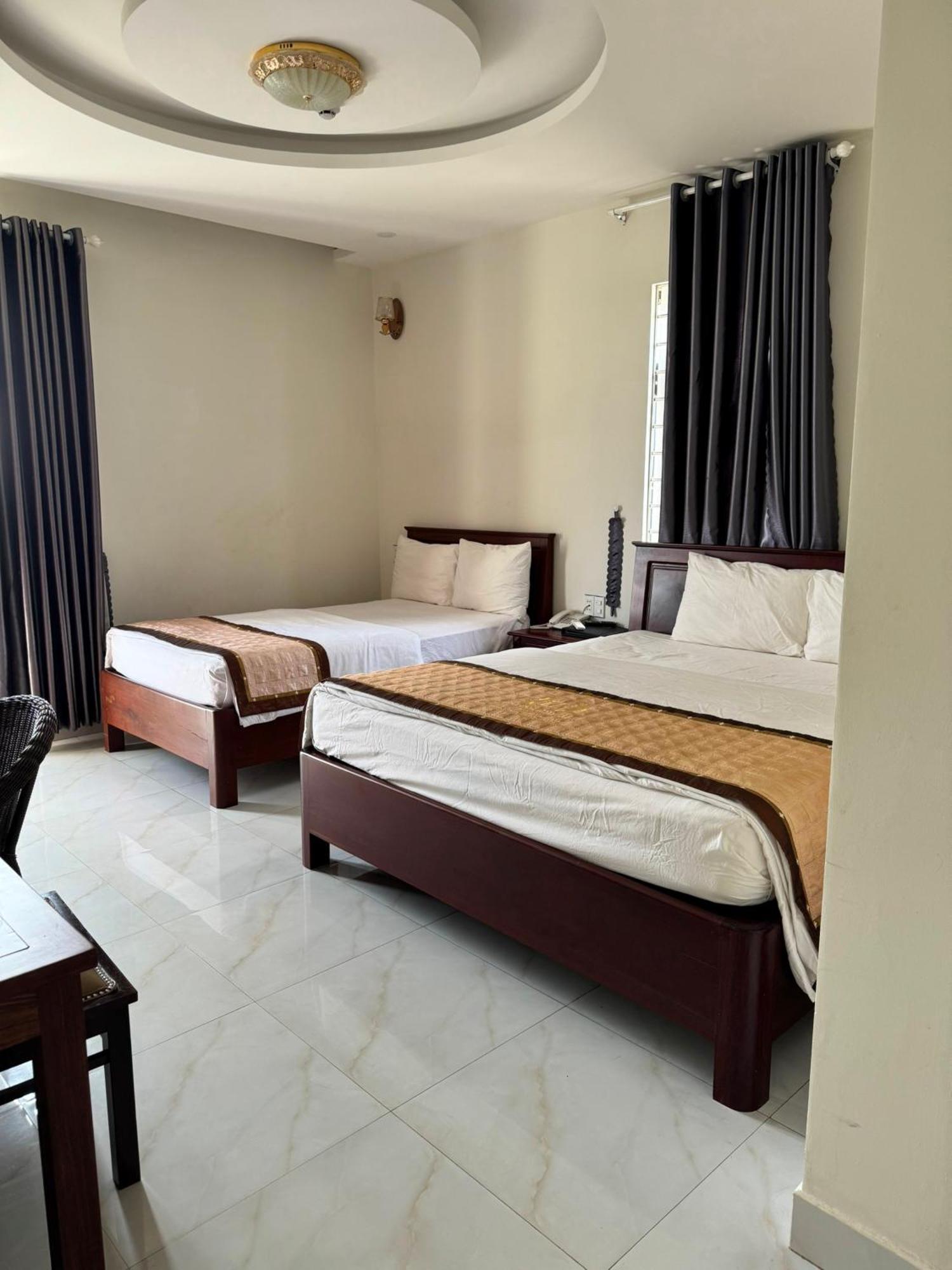 פלייקו Hoang Khiem Hotel מראה חיצוני תמונה
