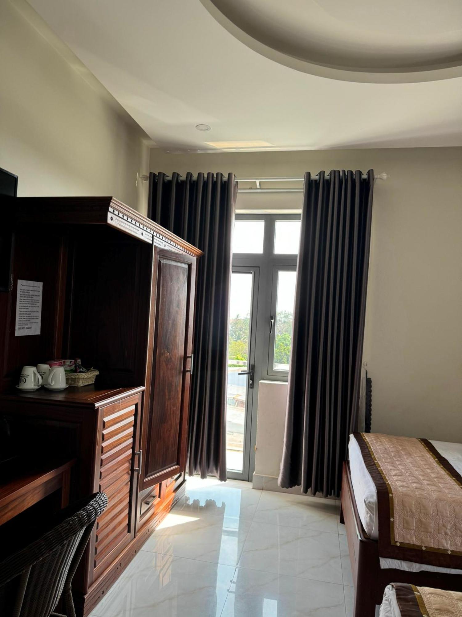 פלייקו Hoang Khiem Hotel מראה חיצוני תמונה
