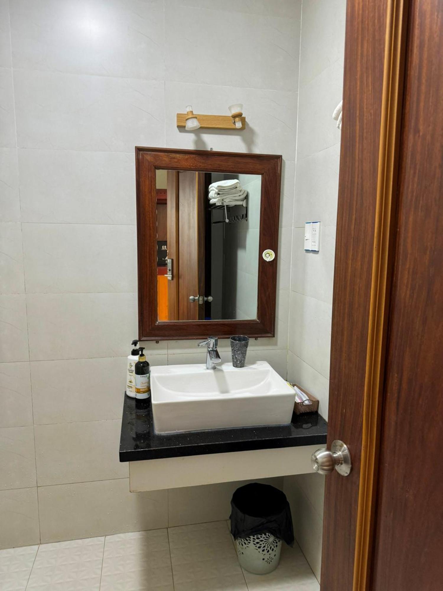 פלייקו Hoang Khiem Hotel מראה חיצוני תמונה